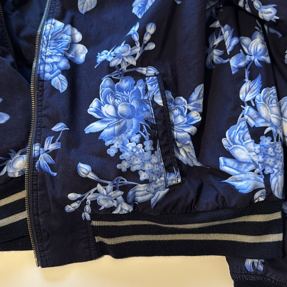 Gap Large Tall Quilted Floral Bomber Jacket - Picture 5 of 6